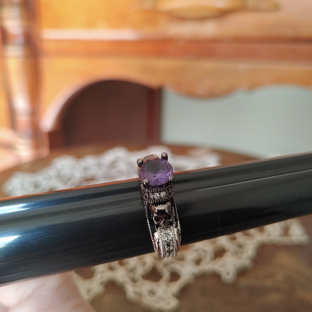Ring - Picture 7 of 7